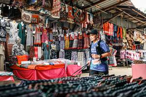 BIB: 
                            <button type="button" onclick="openModal(25557607)" class="btn btn-primary btn-sm float-right btn-popup" data-toggle="modal" data-target=".modal-high-quality">
                        <i class="fas fa-shopping-cart"></i> Add to Cart
                    </button>
                                            <button type="button" onclick="isThisMe(25557607, true)" class="btn btn-success btn-sm float-right btn-popup btn-isme hidden" data-toggle="tooltip" data-placement="bottom" title="นี่คือรูปของคุณใช่ไหม คลิกที่นี่เพื่อเอาเข้าอัลบั้ม">
                        <i class="fas fa-plus"></i> Add to album
                    </button>
                    <button type="button" onclick="isThisMe(25557607, false)" class="btn btn-warning btn-sm float-right btn-popup btn-isnotme hidden">
                        <i class="fas fa-ban"></i> Remove from album
                    </button>